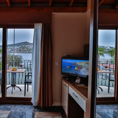 Hotel Casamia Boutique 3*